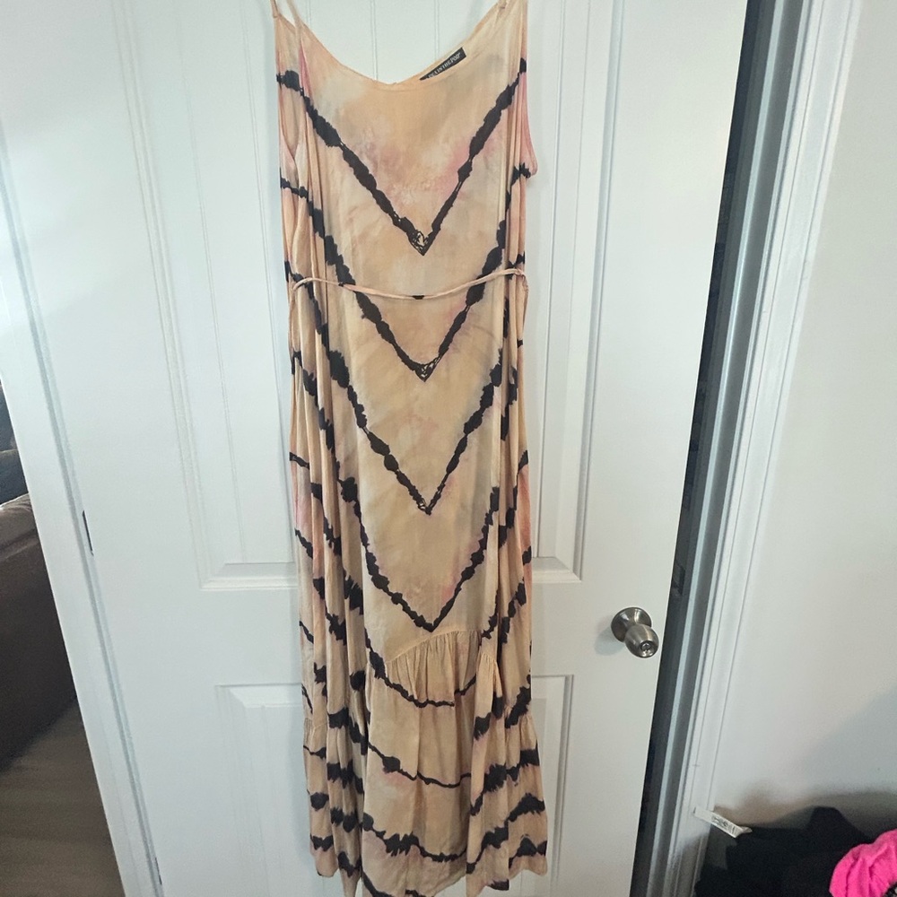 A Pea in the Pod Cream and Black Maxi Dress